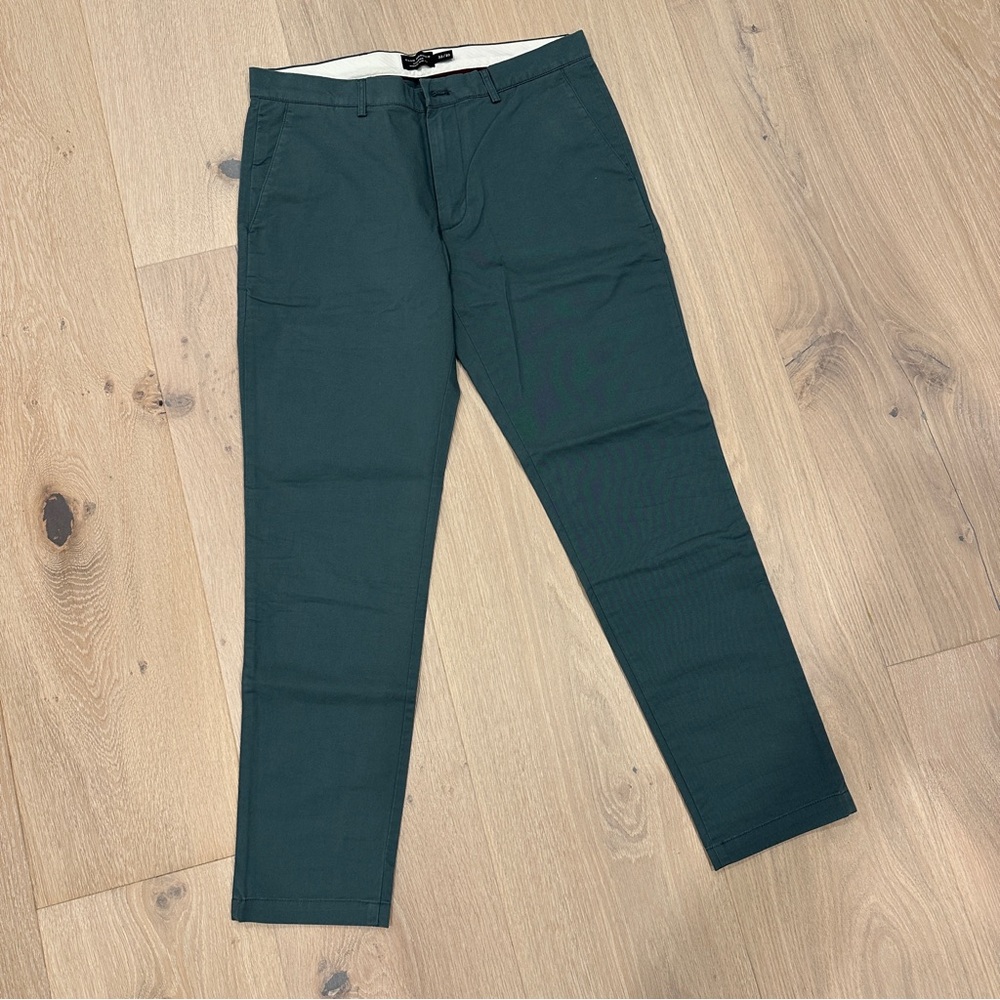 Club Monaco Connor Modern Slim Chinos